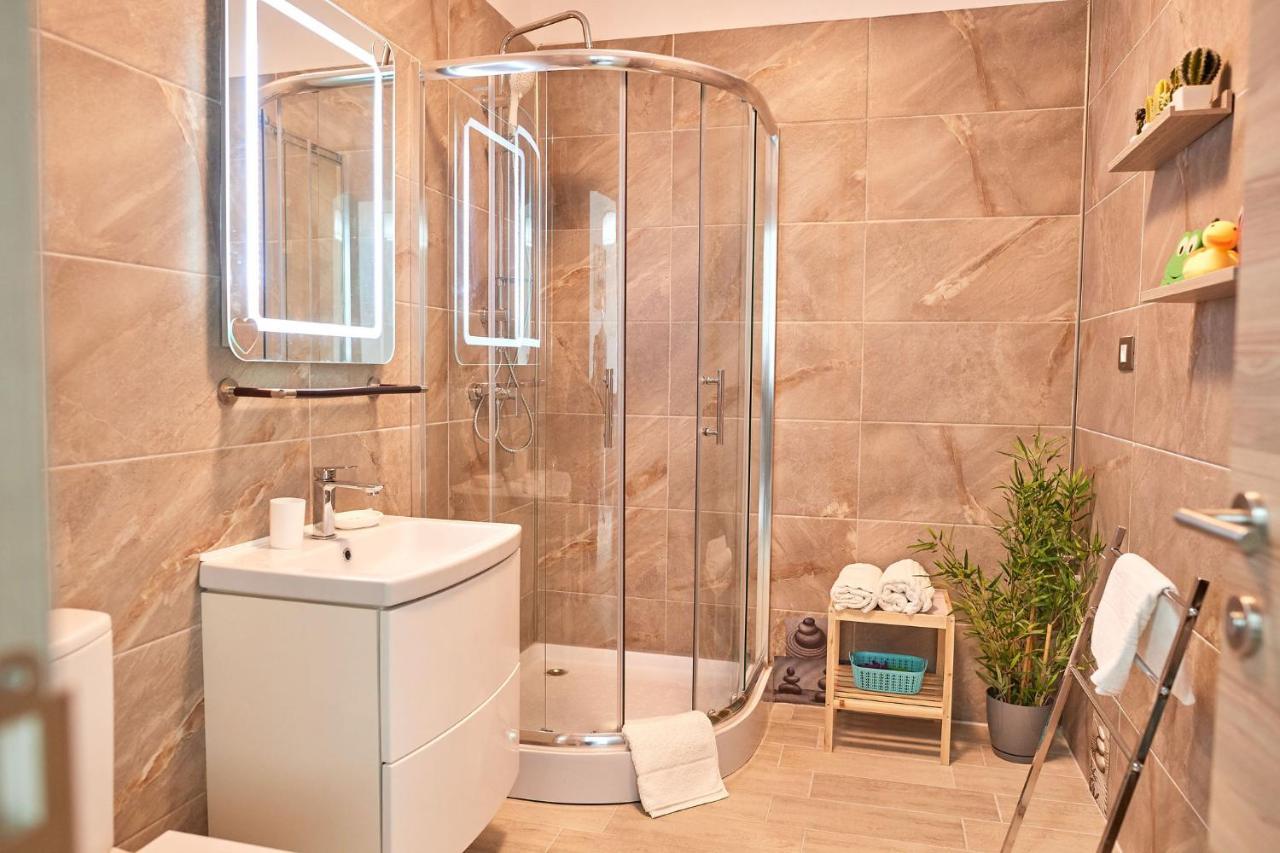 Sonnenstrand Apartment - Spa N Pool Beach Resort Mamaia Esterno foto